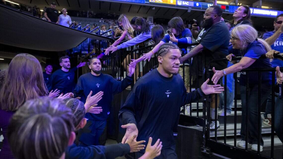 How much does it cost to attend a Sacramento Kings game as a family of four?