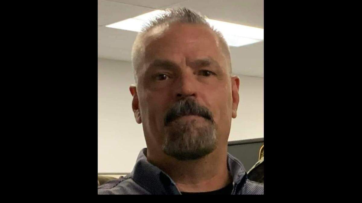 A search is on for a man who vanished from family near Rocky Mountain National Park, Colorado rangers said.