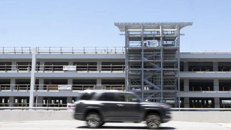 Sacramento airport proposes parking rate hikes. Garages could cost $28 a day