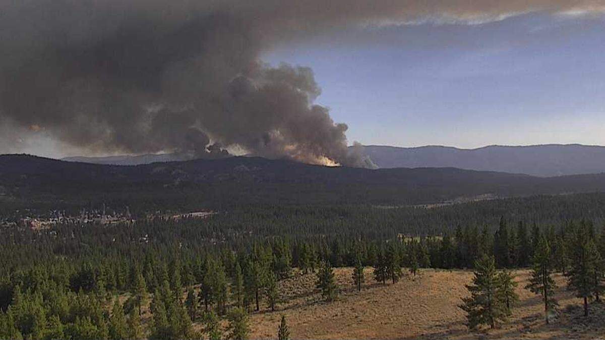 Plumas National Forest crews battled a group of four lightning-sparked fires including 30-acre trio of blazes called the Mill, Mill 2 and Mill 3 fires on Monday.