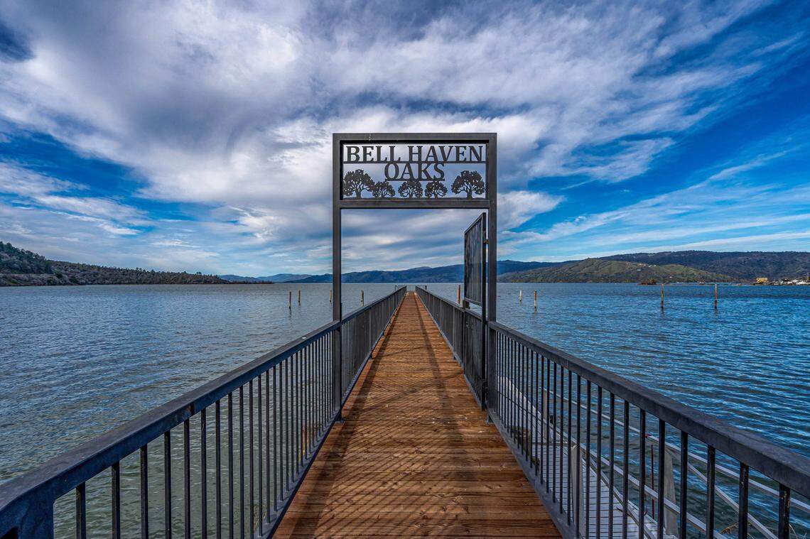 The resort sits right on the waters of Clear Lake.