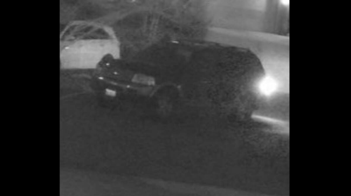 The car pictured was seen dropping off several people suspected of stealing from around 25 cars in Rocklin Saturday morning. The car is a darkly colored 2000 Ford Explorer.