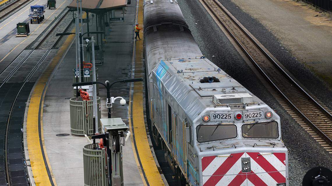 Can you get from Sacramento to Los Angeles with just $100? Here’s what we found