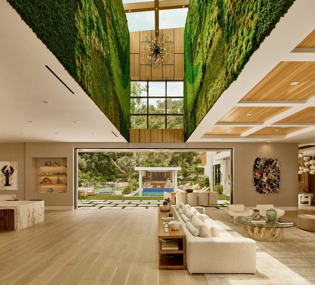 Elevated moss walls.