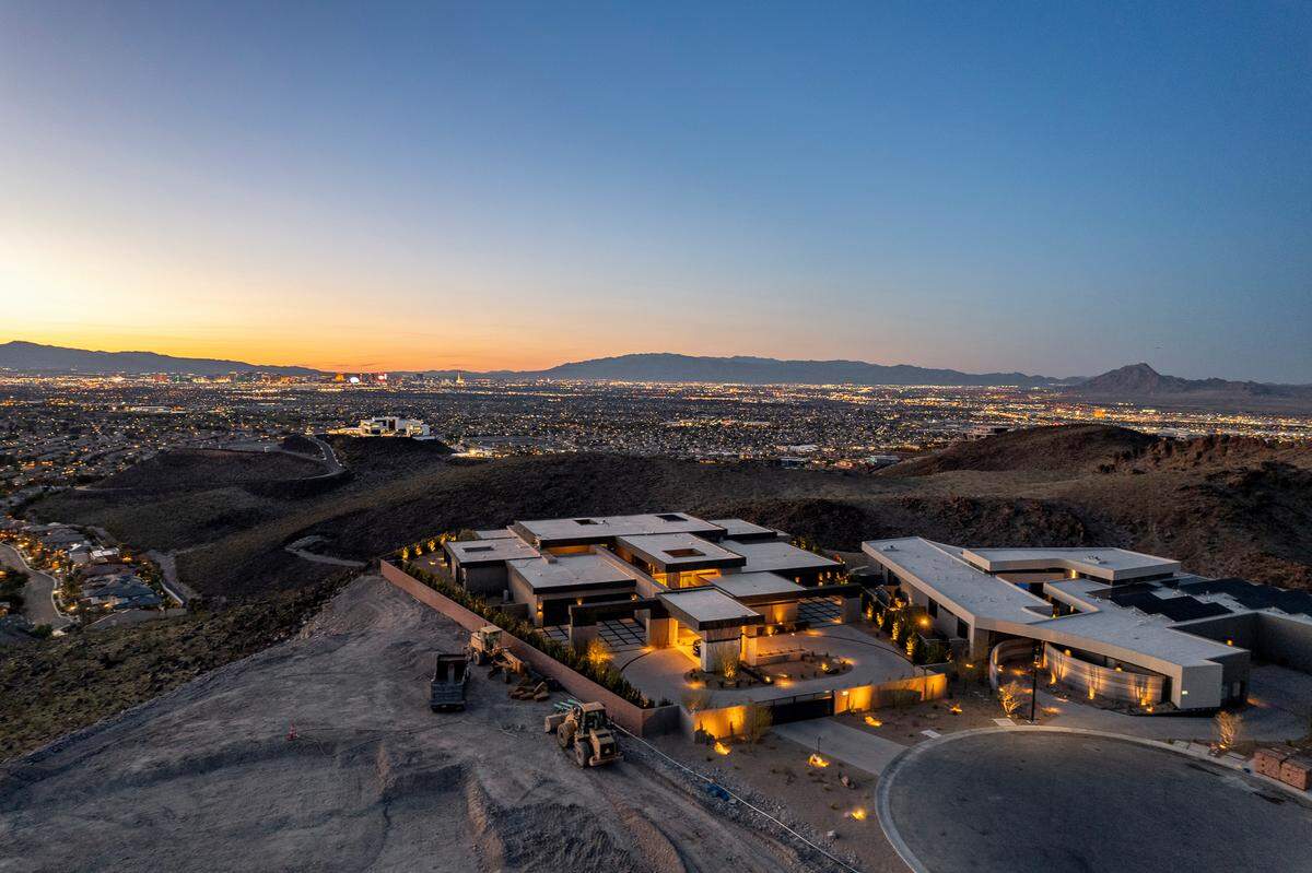 The incredible Hendrson, NV. home of legendary boxer Oscar De La Hoya.