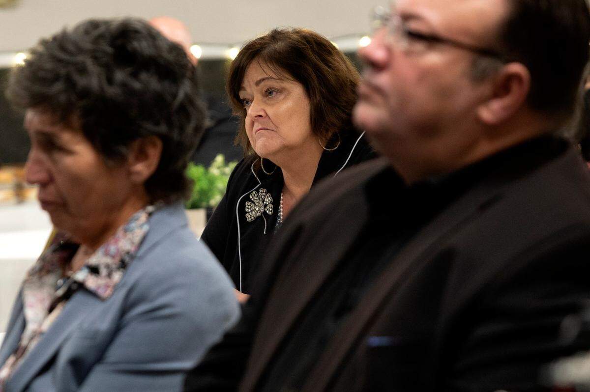 Fairfield Mayor Catherine Moy, center, said she failed Mark Rippee’s family when she spoke at his memorial at the Vacaville Moose Lodge in Vacaville on Friday. “I thought I did everything I could to help Mark. I call myself an advocate for the folks who live on the streets and I go out three or four times a week to help. What I know is there was a block that all of us who were elected failed to knock down and that’s why Mark’s dead,” said Moy.