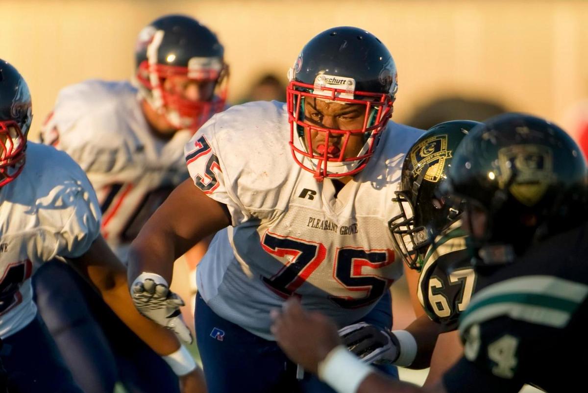 Pleasant Grove defensive lineman Arik Armstead (75) pursues down the line against Monterey Trail in Elk Grove in 2011.