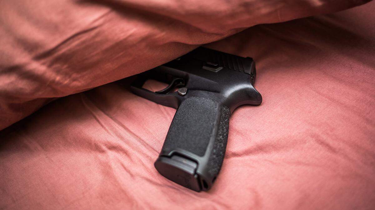 AB 452 would make schools inform parents about the state’s safe storage laws.