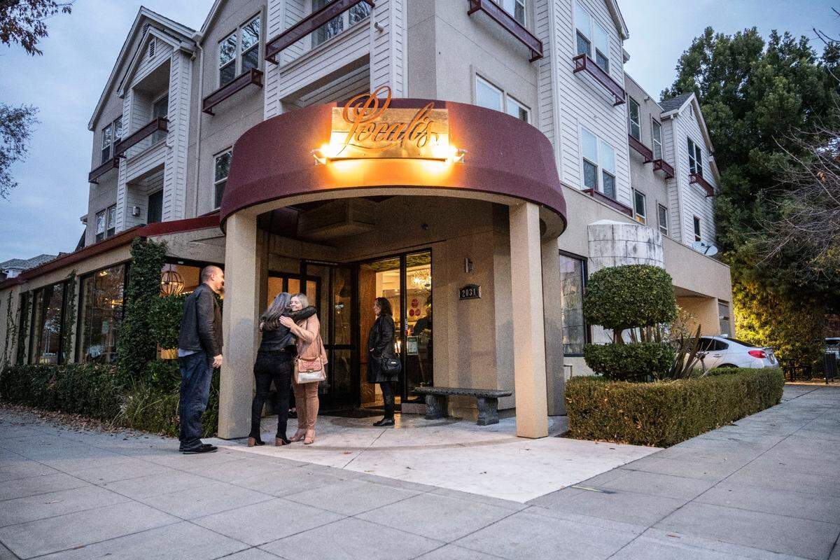 Customers restaurant arrive for dinner at Localis at the corner of S and 21st streets last Friday. A $250,000 renovation in 2021 added new tables and upgraded kitchen equipment.