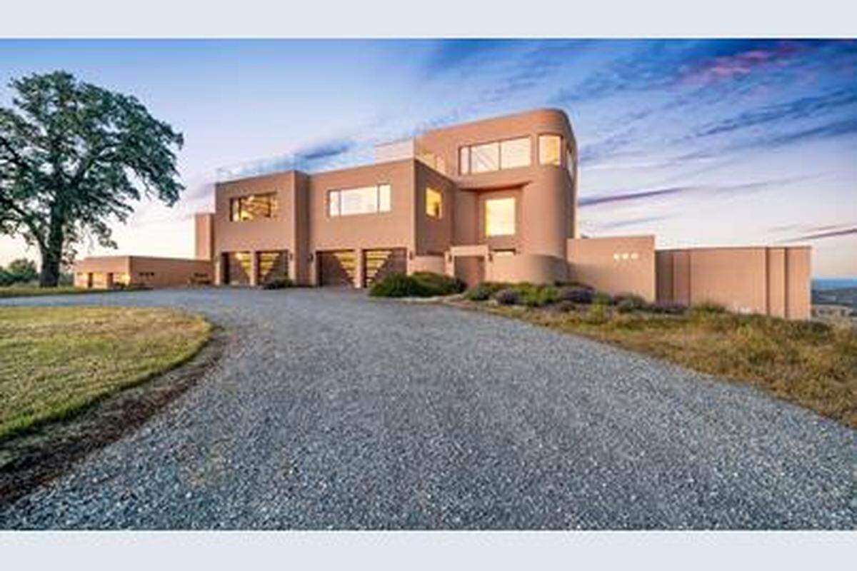 The house spans 8,597 square feet with five bedrooms and eight total bathrooms.&nbsp;