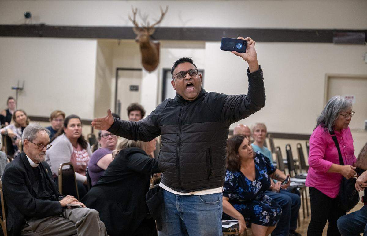 During a town hall meeting at the Elks Lodge in Sacramento on Thursday, Air Force veteran Dylan Tyagi questions Doris Matsui about her continued support for supplying Israel with weapons.