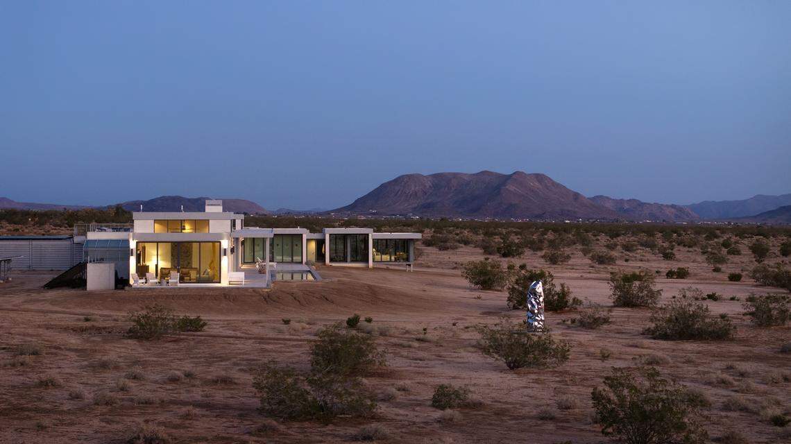 The home was built by writer and creative Wendy Wacker, the great-granddaughter of Charles H. Wacker—chair of the Chicago Plan Commission in the early 1900s who helped bring famed architect Daniel Burnham’s urban planning vision to life.