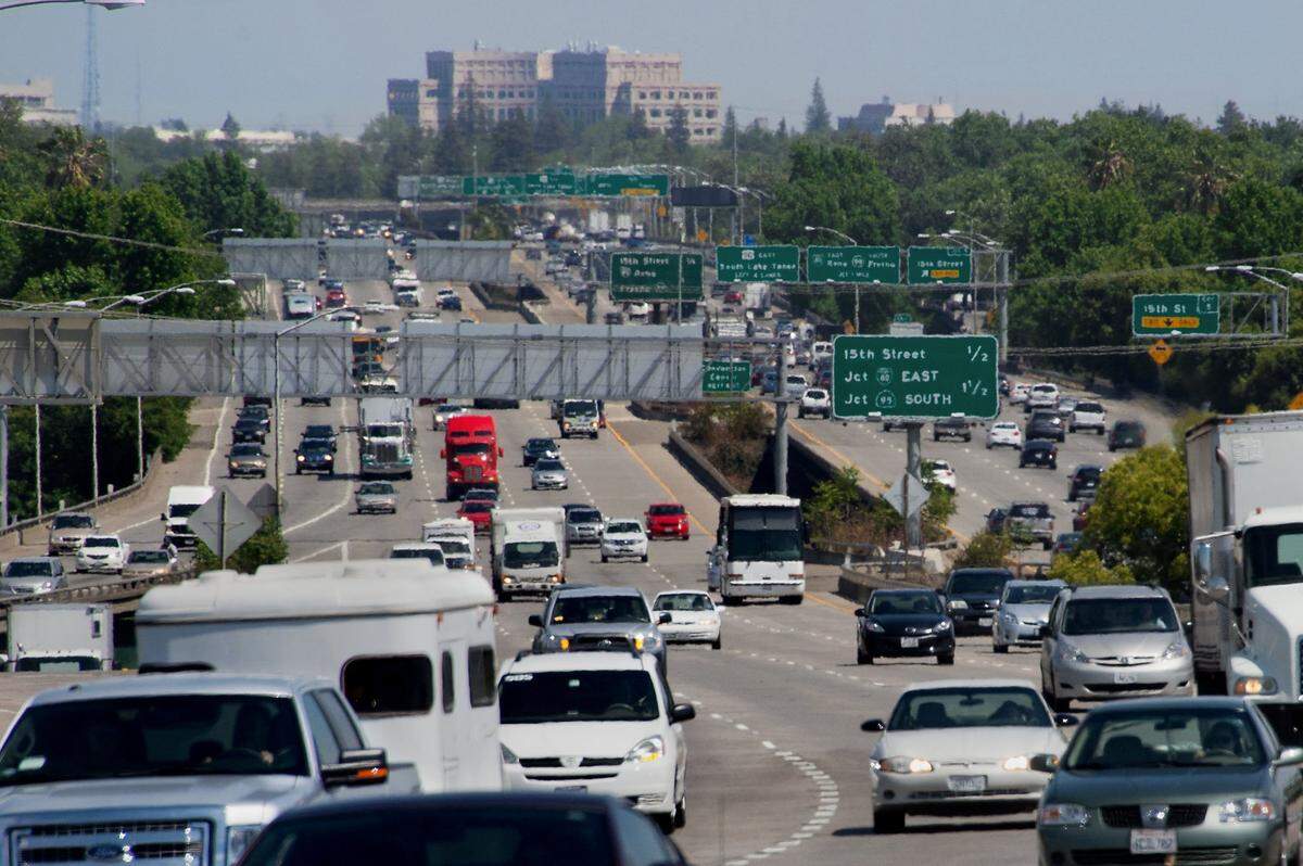 Drivers travel west on the W/X segment of the Capital City Freeway, which becomes Interstate 80 heading toward the Bay Area, in 2013.