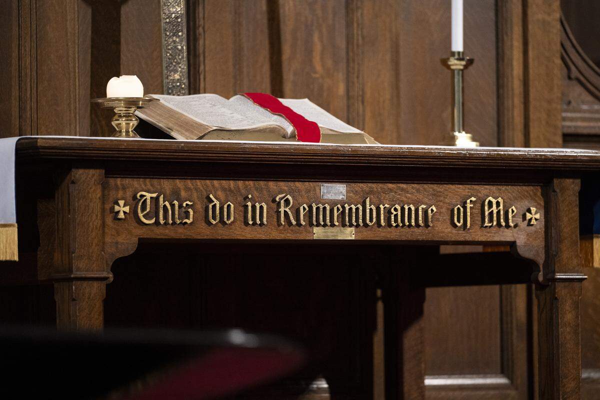 “This do in remembrance of me” is written on the altar at  Pioneer Congregational United Church of Christ on L Street in Sacramento. The congregation held their final service in the building on on Sunday, May 31, 2026. 