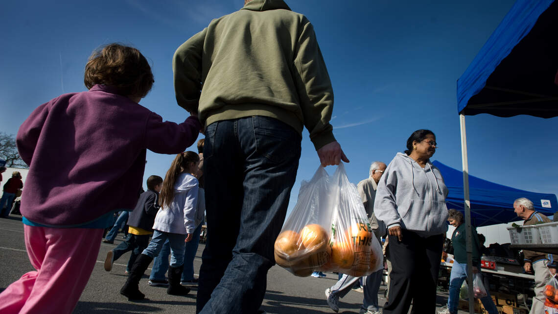 Poll shows three in four Californians fear a major U.S. economic downturn