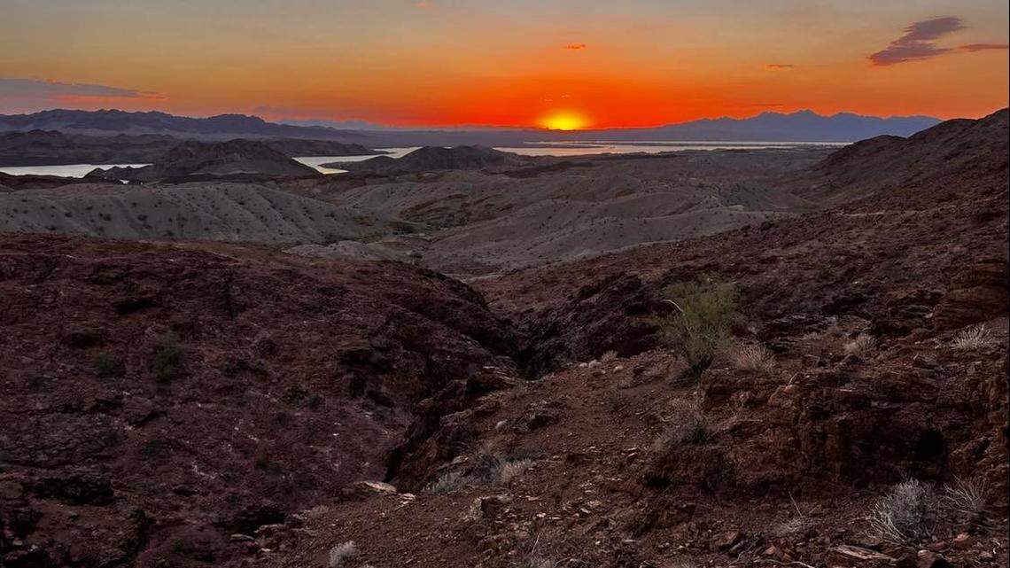 A 31-year-old man who became lost while trying to reach the trailhead after running out of water hiking in a Lake Havasu City park died, Arizona officials say. Three others were rescued.