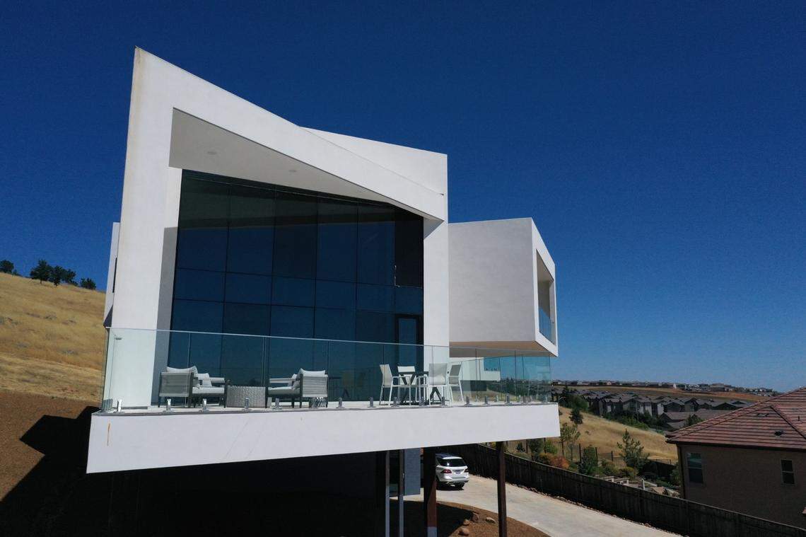 The modern Folsom home has two cantilevered bedrooms.