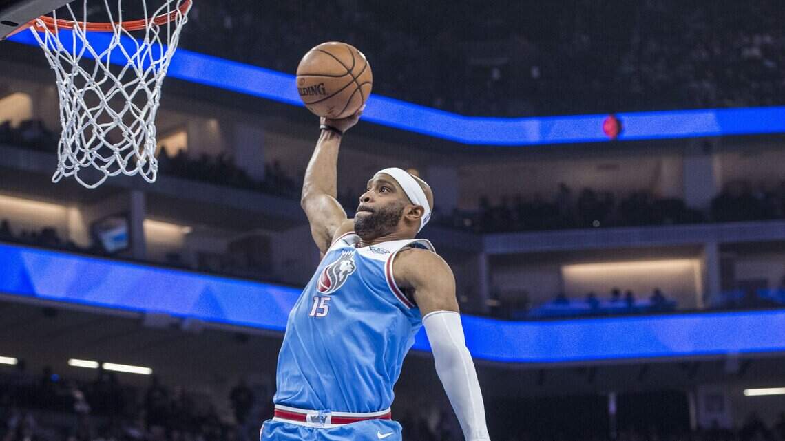 Vince Carter passes Ewing, Hield stays unselfish, but Blake Griffin overpowers the Kings