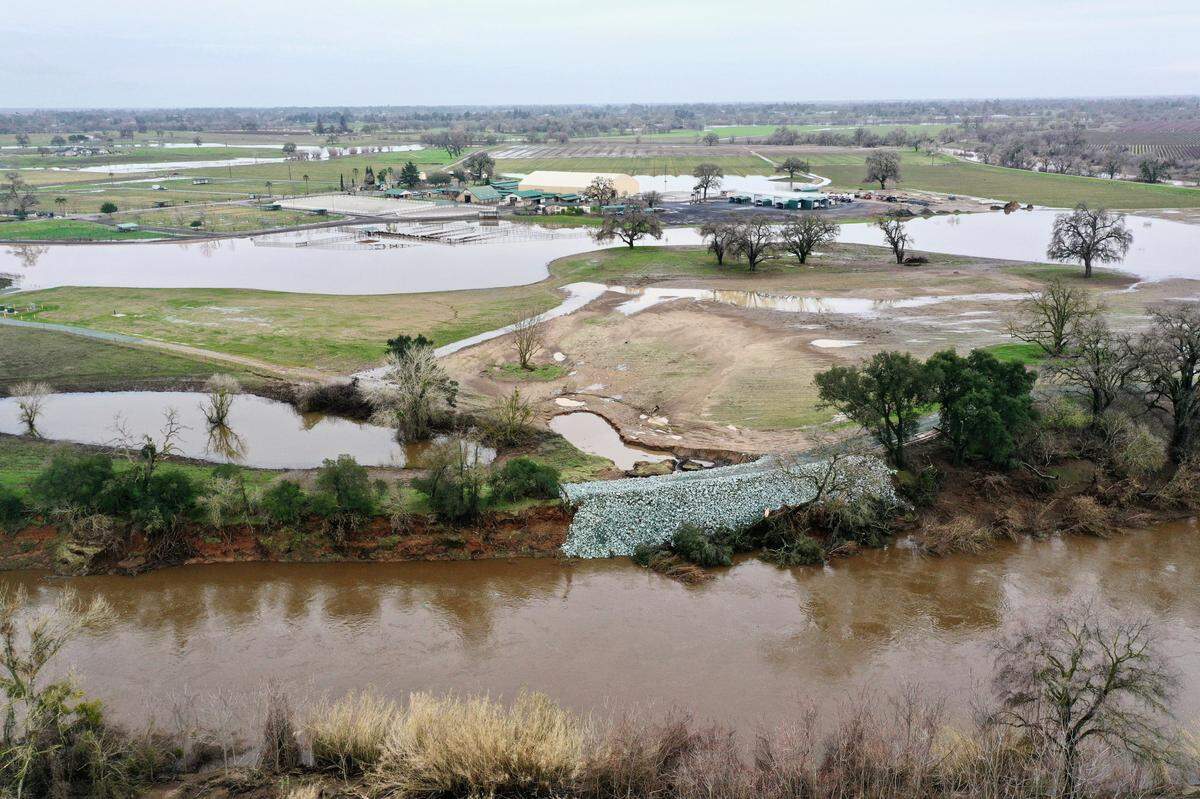 A repaired Cosumnes River section of levee, where a break in early January 2023 caused flooding in Wilton. Sacramento County on Tuesday Feb. 4, 2025, announced an alert for needed repairs to a section of a levee along the river near Rancho Murieta.
