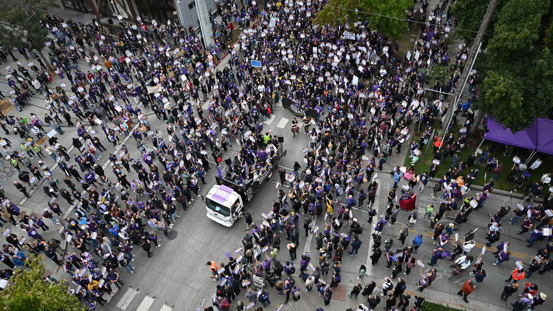 Week in photos: CA state workers strike + ICE under scrutiny + illegal voting