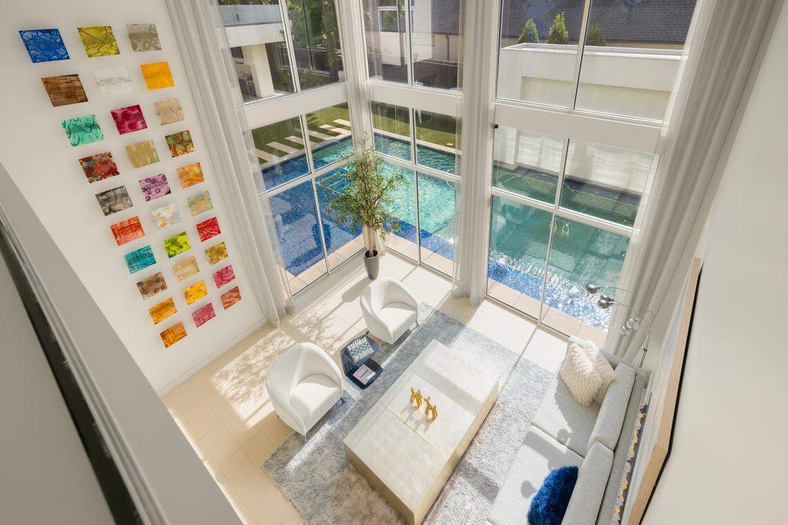 Details like the five-car garage, dual laundry rooms, air-conditioned storage, and smart features throughout highlight the home’s fusion of sophistication and practicality in one of Dallas’ most sought-after locales.