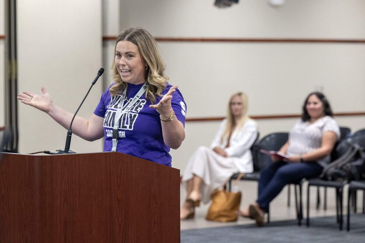 Elisha Ferguson Parsons, interim superintendent of St. Hope Public Schools, addresses the Sacramento City Unified School District school board on Thursday.