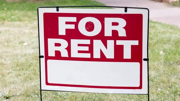 Here’s what Illinois workers need to make an hour to afford rent, report says