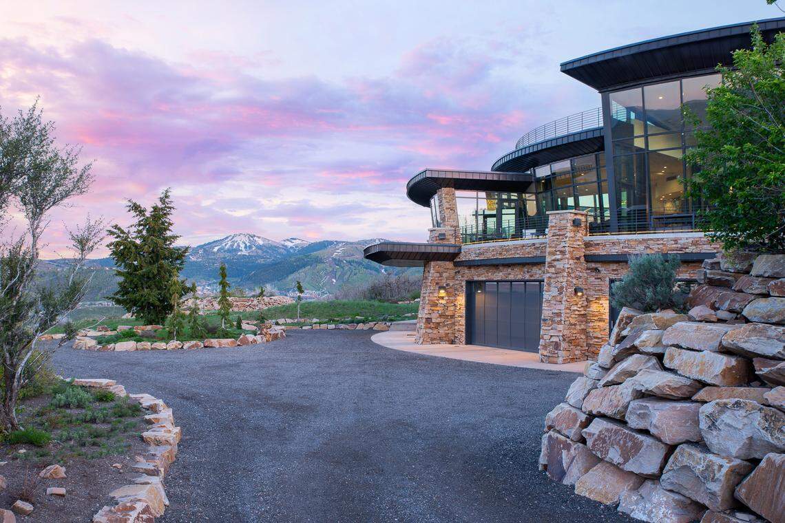 The Utah estate that looks like it grows ‘organically out’ of a Utah mountain.