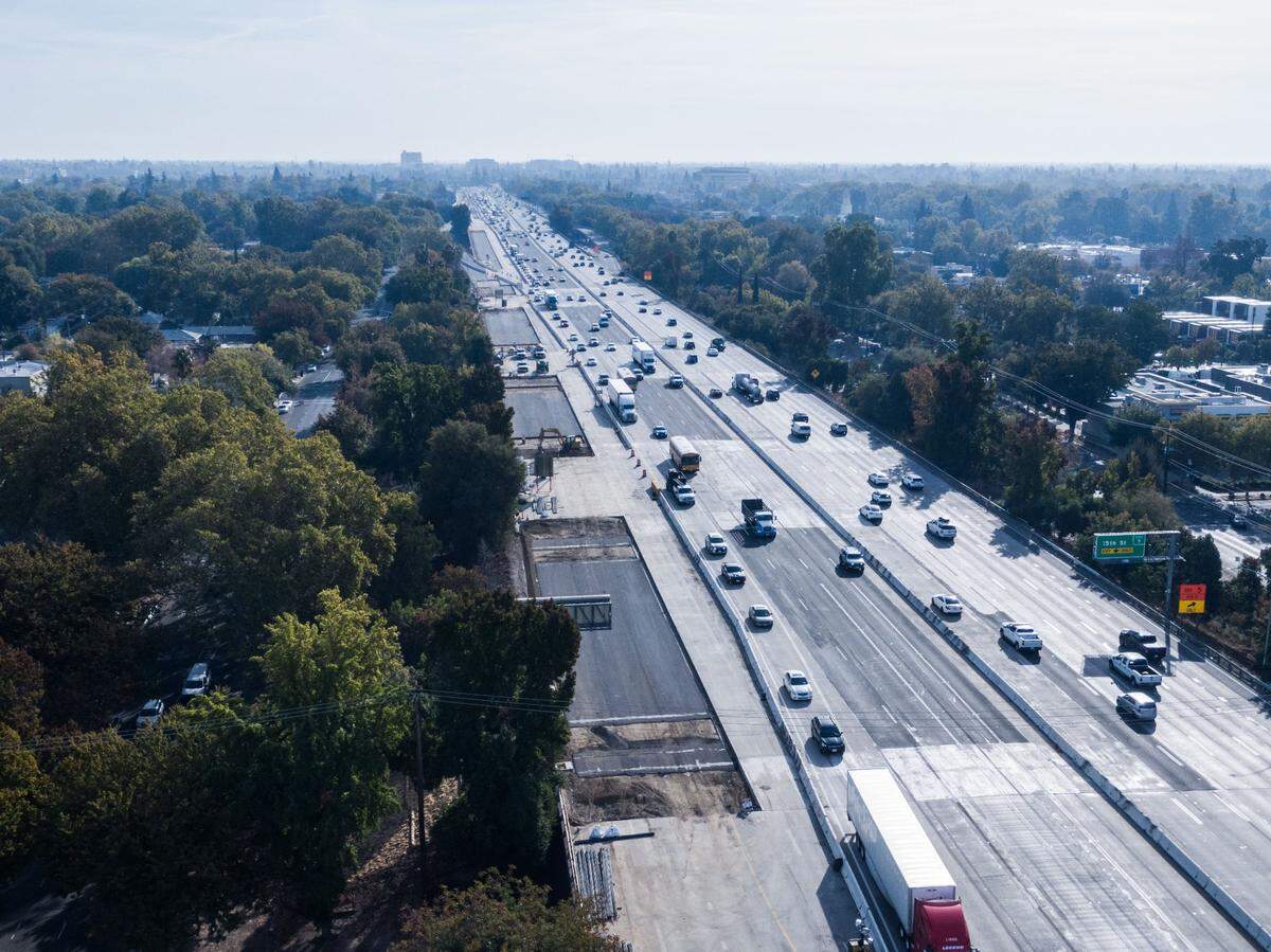 Highway 50 construction continues with work on large sections of the westbound freeway deck on Tuesday near Southside Park in Sacramento.