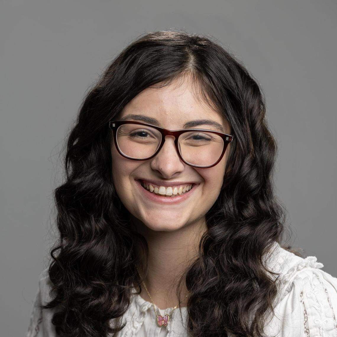 Profile Image of Nicole Buss