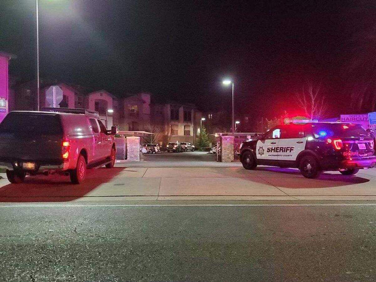 Sacramento County sheriff’s deputies and California Highway Patrol officers are at a shooting in the 5400 block of Auburn Boulevard in the Foothill Farms area of Sacramento County on Jan. 19, 2021. Ali Mustafa Hudson on Thursday, April 23, 2026, was convicted of fatally shooting his mother at the senior living apartment complex.