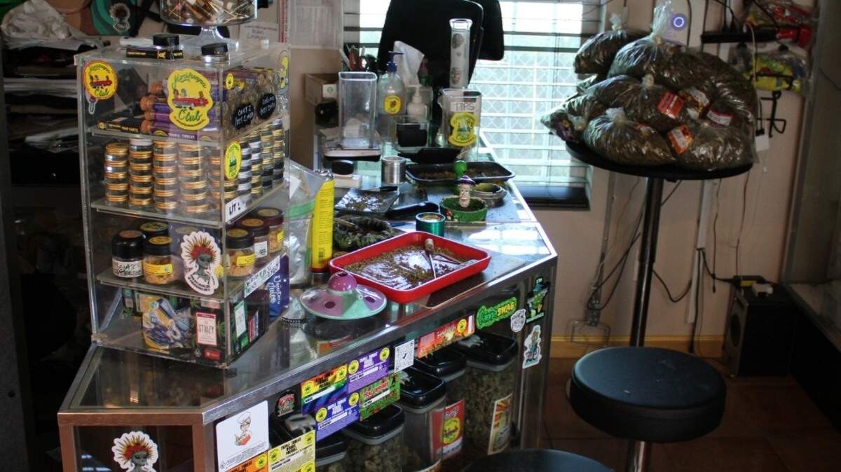 Sacramento Police uncover dozens of marijuana items, along with 3 lbs. of psilocybin (mushrooms) and firearms in illegal home dispensary.