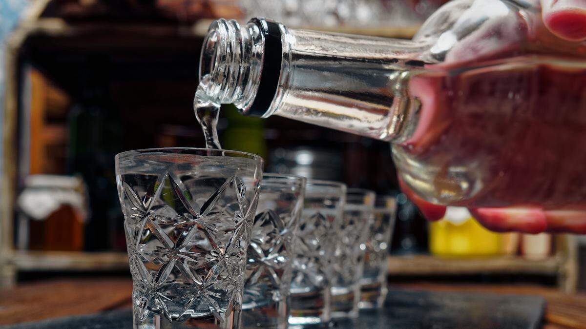 Dao Distillery in Sacramento aims to become the first California distillery to produce Vietnamese rice liquor, known as ruou de.