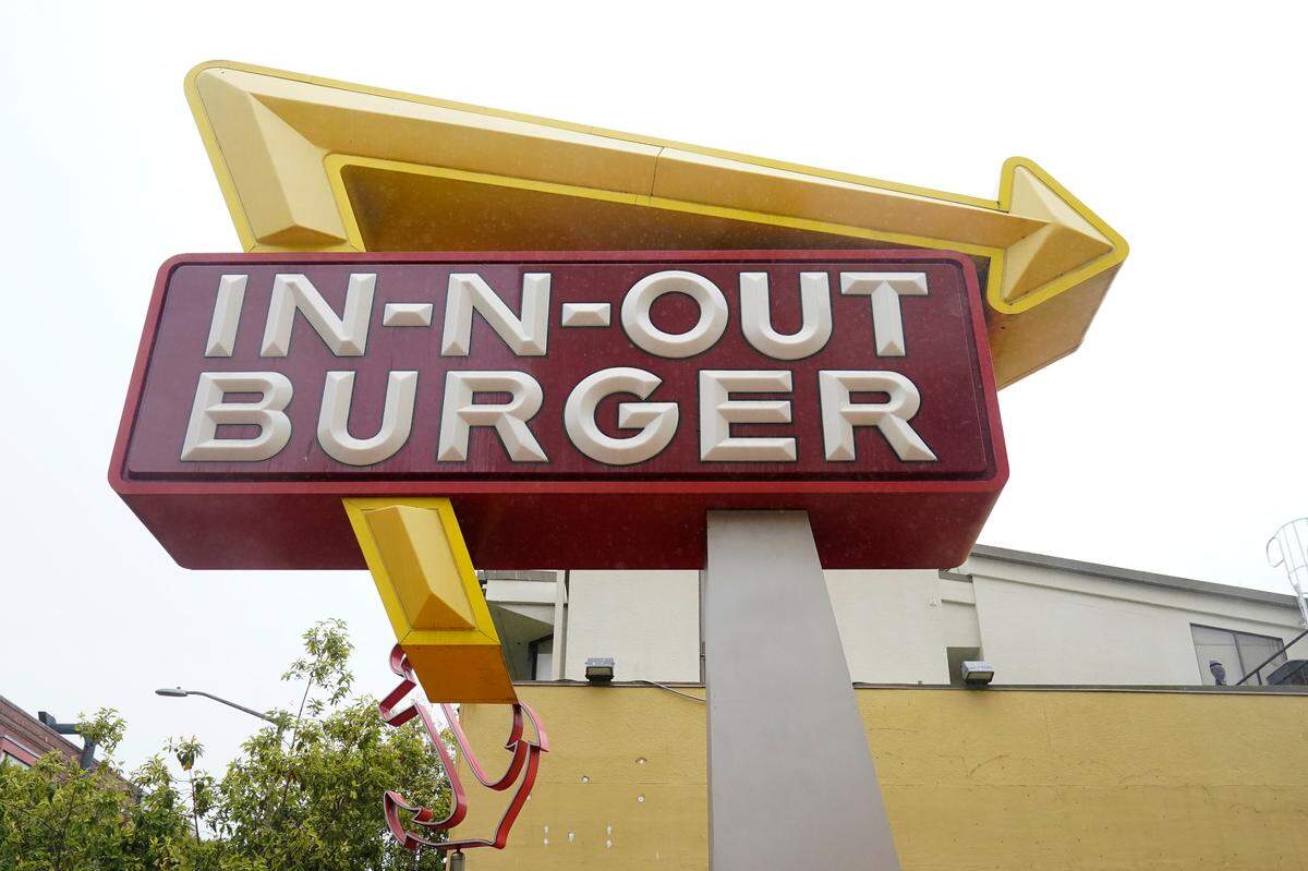In-N-Out is making plans to open in Boise. The chain doesn’t have any restaurants in Idaho. Now it has plans for two Treasure Valley locations.