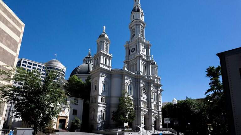 ‘Una catedral para todos’: eche un vistazo a una iglesia católica de Sacramento de 135 años de antigüedad