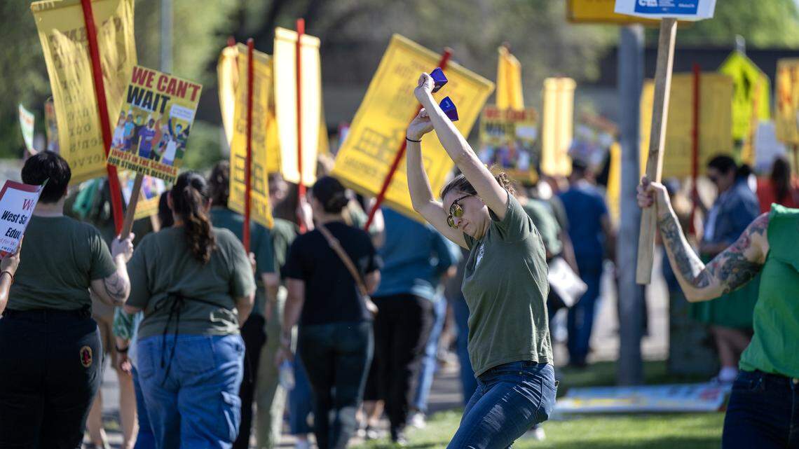 West Sacramento teachers, Washington Unified make tentative deal, averting strike