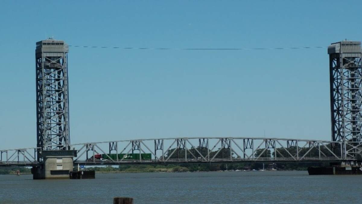 Continued maintenance work on the Rio Vista Bridge means traffic will be under one way control from 7 p.m. to 6 a.m. from Monday through Friday. As the painting phase ends, the next phase will focus on worn electrical equipment, mechanical parts, elevator parts and restrooms.