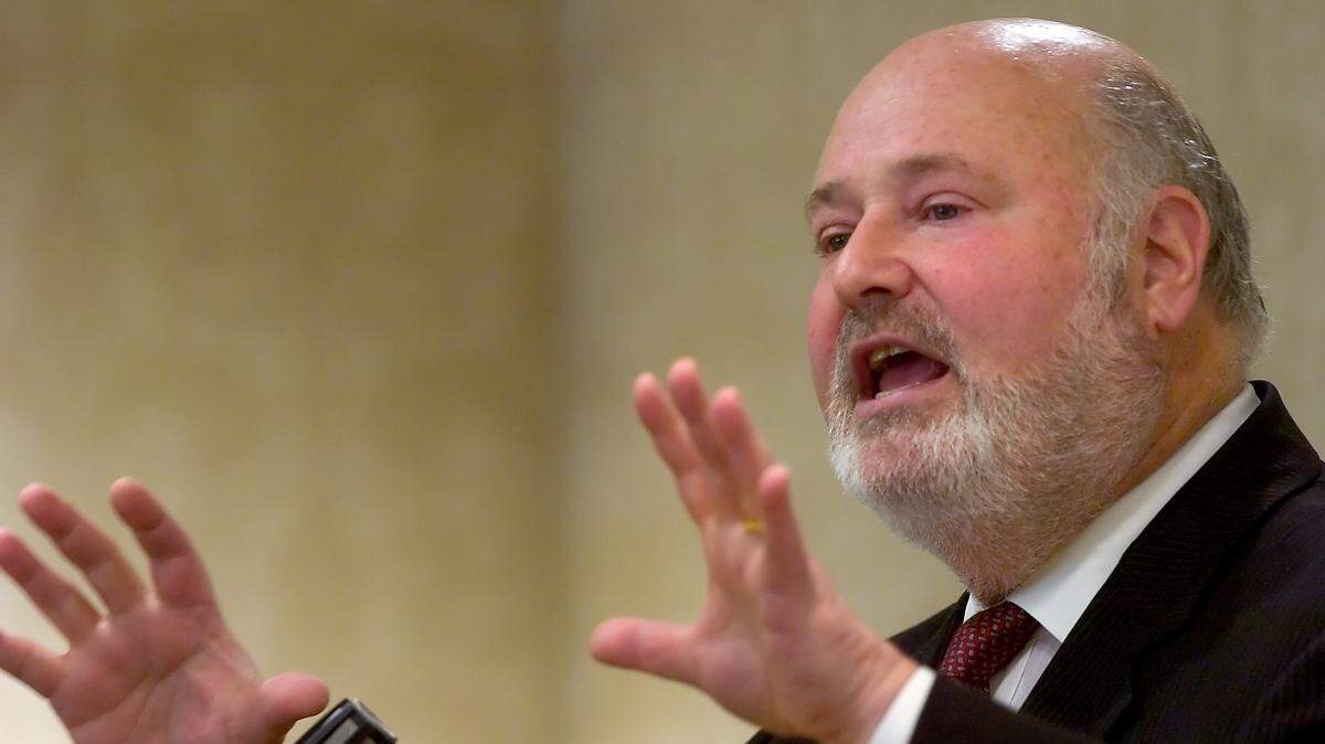 Rob Reiner speaks to the Sacramento Press Club during its monthly meeting at the Clarion Hotel on March 14, 2006. The Hollywood director and his producer wife Michele Singer Reiner were killed Sunday at their Los Angeles home. 
