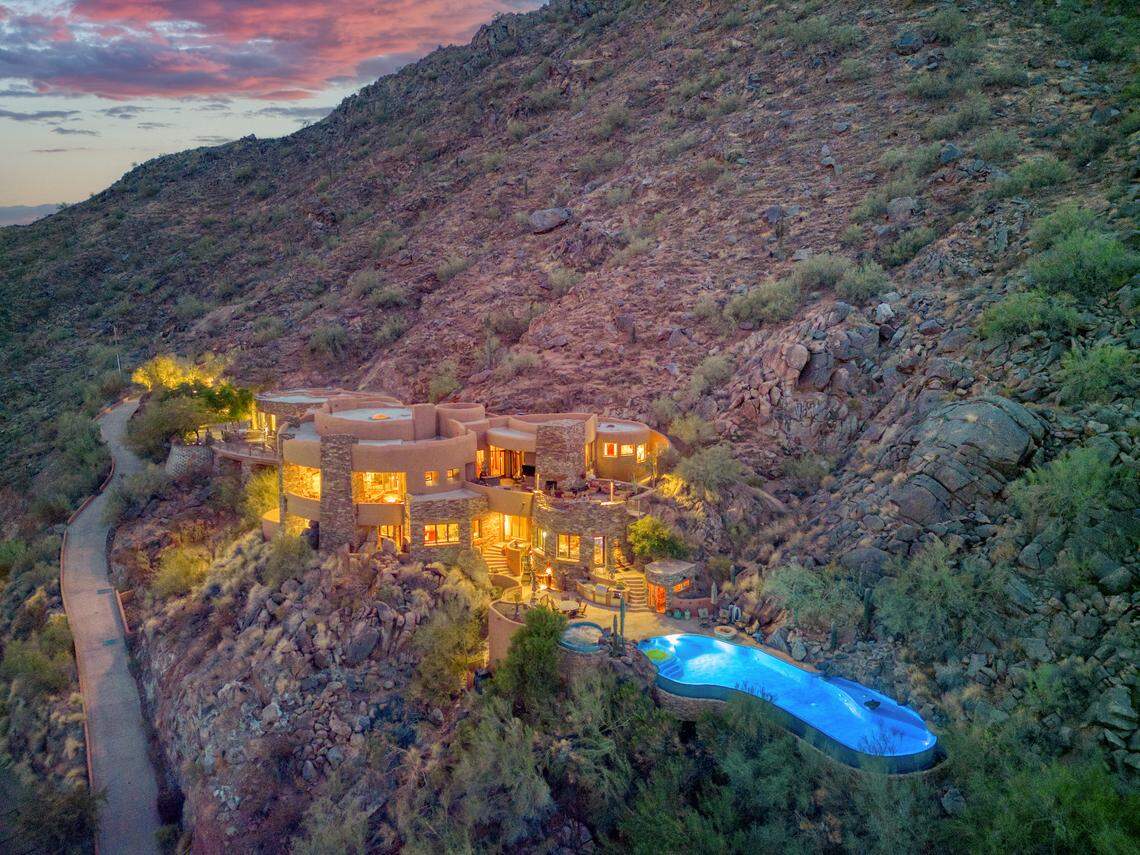 The Paradise Valley, Arizona, estate has a cantilevered pool at the highest point of Camelback Mountain.