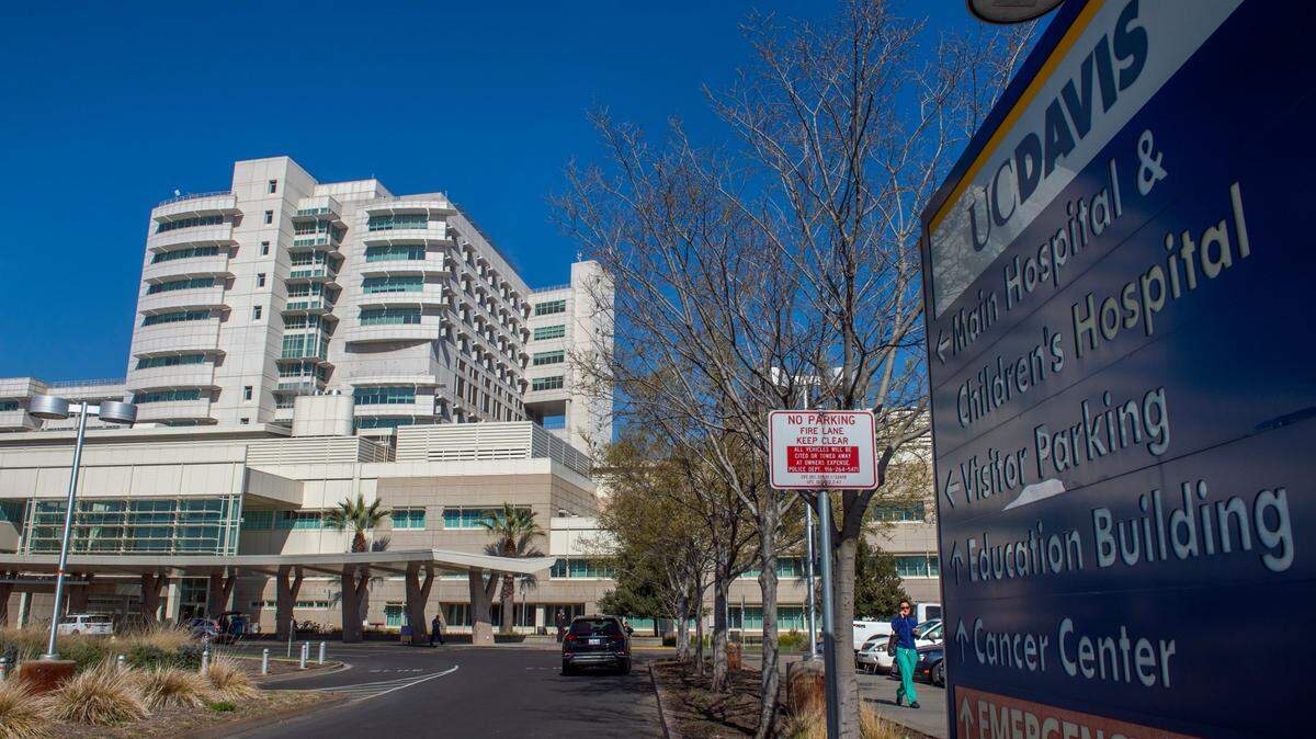 Blue Shield of California and the University of California Health system reached an agreement Tuesday that will enable 35,000 UC Davis patients to continue seeing their medical providers.