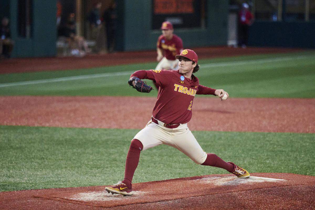 May 31, 2025; Corvallis, OR, USA; USC pitcher Caden Hunter (22) throws the ball in the ninth inning against Saint Mary's at the NCAA Corvallis Regional at Goss Stadium. Mandatory Credit: Troy Wayrynen-Imagn Images
