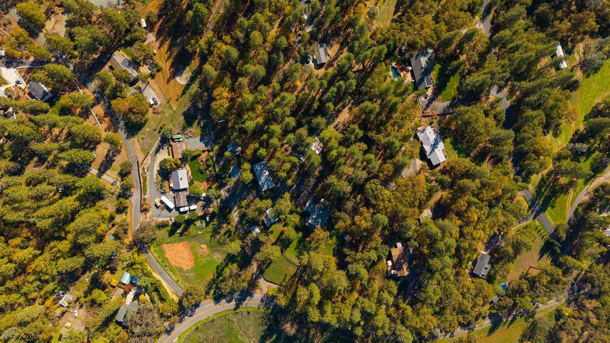 The 5.5-acre resort beckoned affluent Bay Area residents to spend time above the fog and below the snow.
