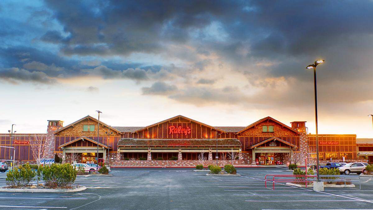 Photo of an existing Raley's Supermarket, 1630 Robb Drive, Reno, NV.