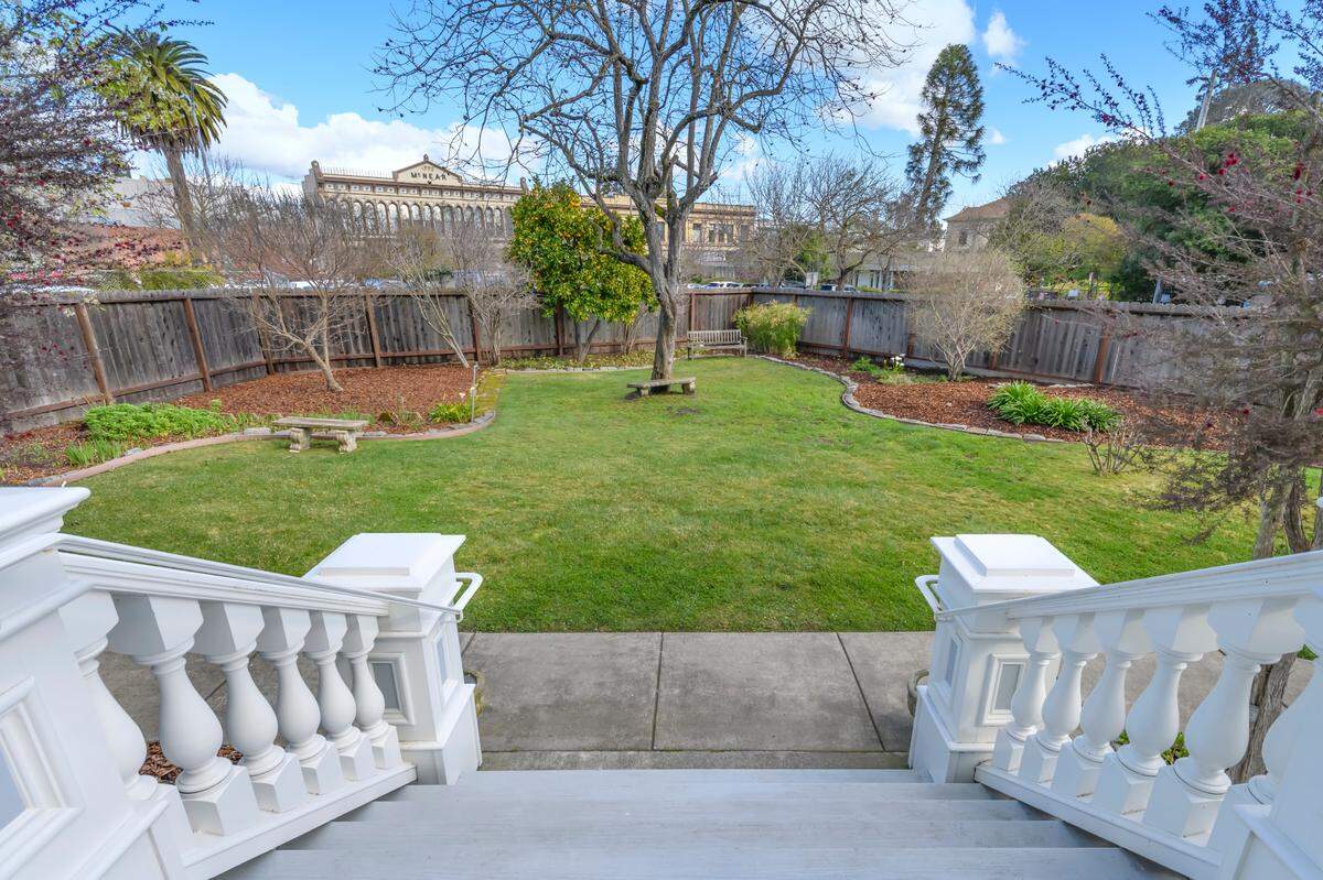 The Sonoma County homes share a backyard on a quarter-acre lot.