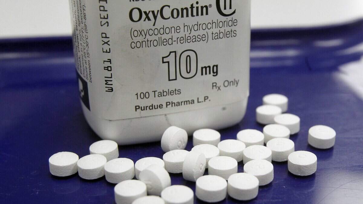 Doctors say the state didn’t send them notices telling them to update their prescription forms for controlled substances, so pharmacies are denying their prescriptions for Schedule II drugs such as OxyContin.
