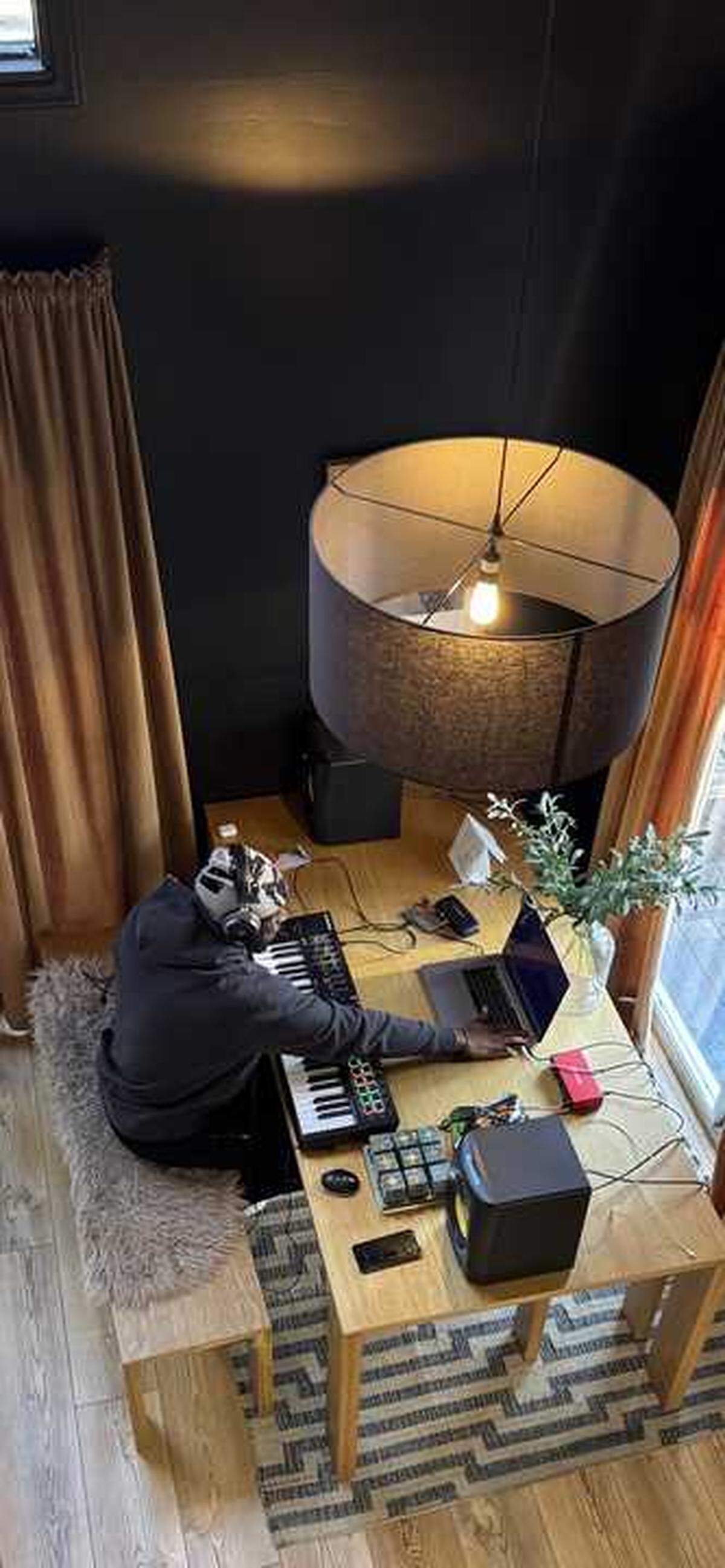 Chimdum “Chimchilla” Mez, a Sacramento native and music producer, focuses on his craft, mixing harmonic sounds. He’s releasing an 11-track project called “Sumthin For The Winter” on Friday, Feb. 28, 2025.