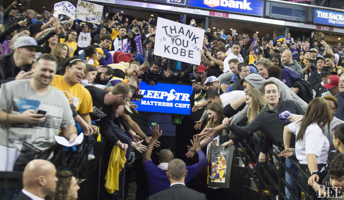Fans give Los Angeles Lakers forward Kobe Bryant (24) a farewell after his final game against the Sacramento Kings on Thursday, Jan. 7, 2016 at Sleep Train Arena in Sacramento.