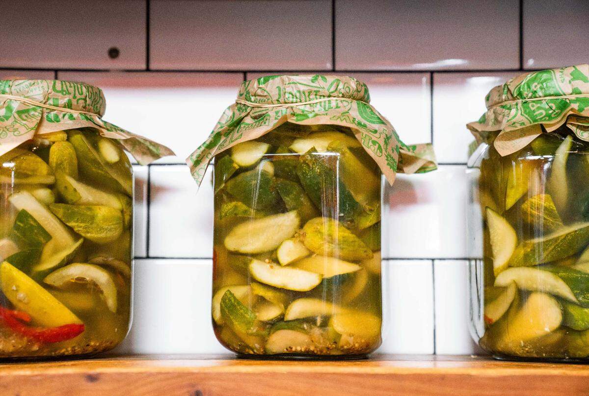 Super Duper offers free housemade pickles to its customers.