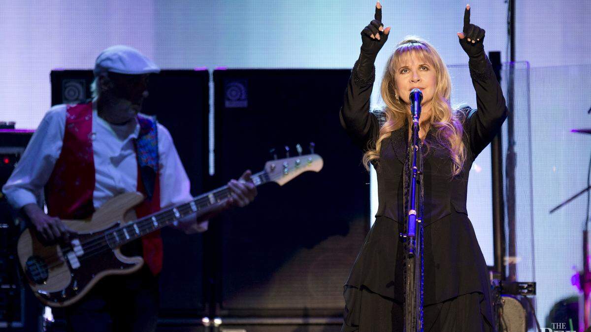 Stevie Nicks sings with Fleetwood Mac perform during their tour “On With The Show” at Sleep Train Arena Monday, Nov. 24, 2014 in Sacramento.