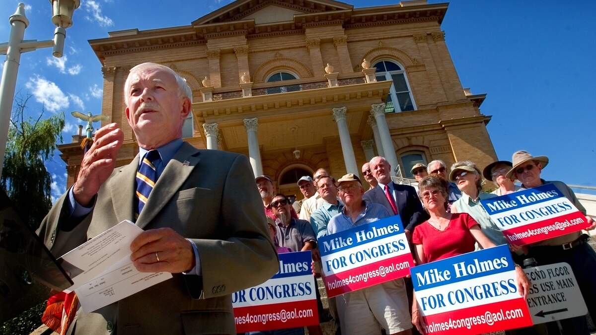 Auburn City Councilmember Mike Holmes announces a campaign for Congress during a news conference at the Placer County Courthouse in Auburn in 2005.